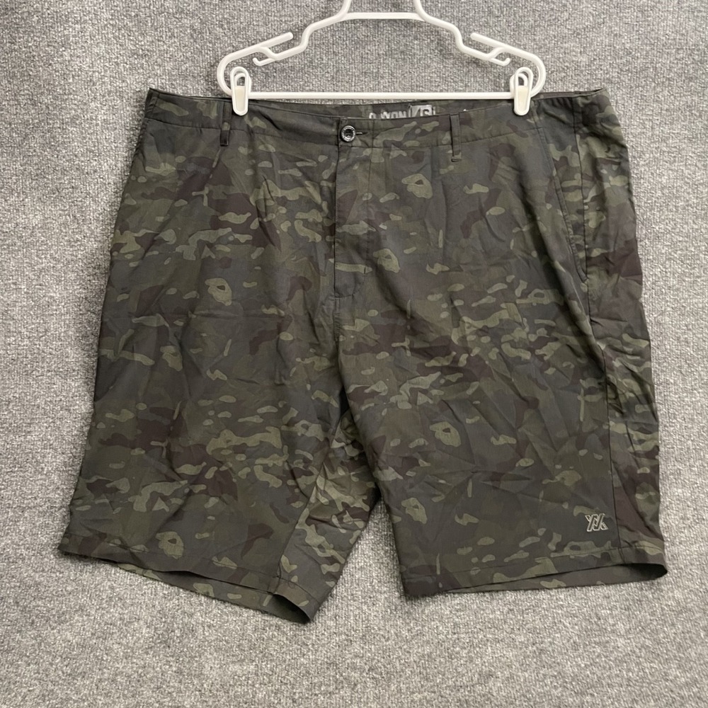 Dixxon Flannel Co Hybrid Shorts Mens Sz 46 Camo Board Shorts Swim Green